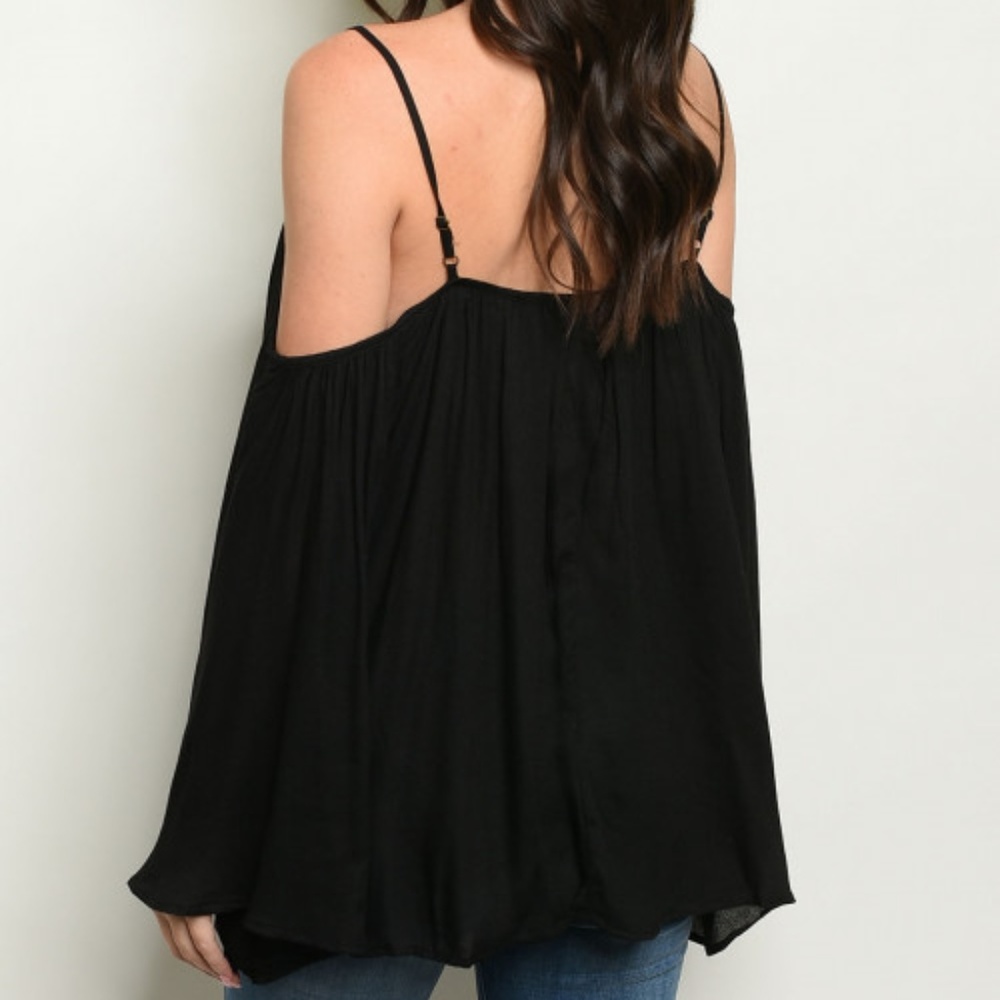 OVERSIZED BOHO STYLE COLD SHOULDER BELL SLEEVE TOP - Picture 2 of 8
